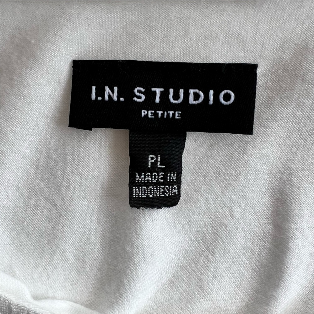 I.N. Studio Gauzy Top Paper White Size Large Petite - Picture 15 of 15